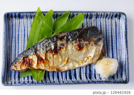 鯖の塩焼き 126481926