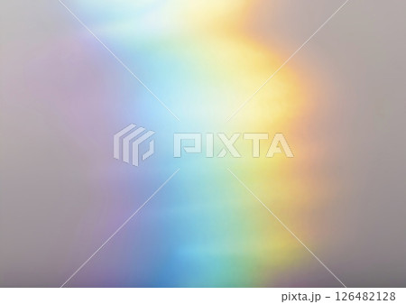 虹色の光が差し込む　光のゆらめき 126482128