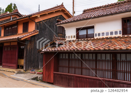 《岡山県》吹屋ふるさと村・赤い町並み 《岡山県》吹屋ふるさと村・赤い町並み 126482954