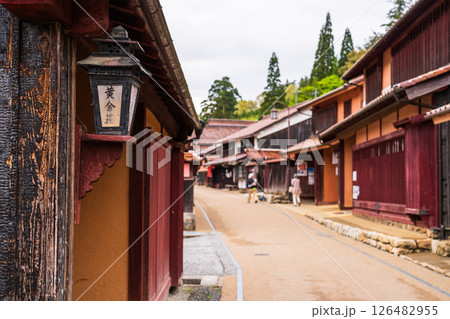《岡山県》吹屋ふるさと村・赤い町並み 126482955