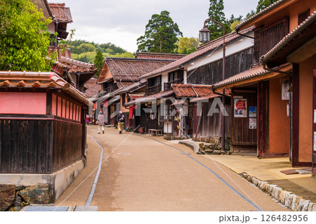 《岡山県》吹屋ふるさと村・赤い町並み 《岡山県》吹屋ふるさと村・赤い町並み 126482956
