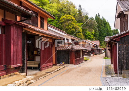 《岡山県》吹屋ふるさと村・赤い町並み 126482959