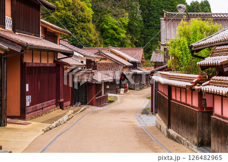 《岡山県》吹屋ふるさと村・赤い町並み 《岡山県》吹屋ふるさと村・赤い町並み 126482965