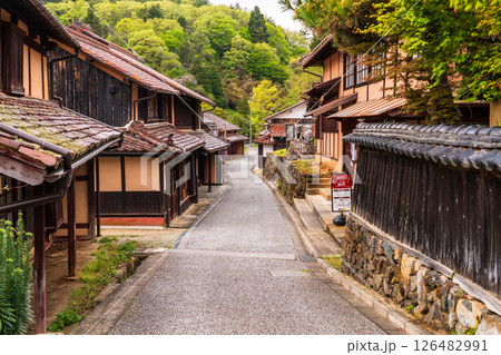 《岡山県》吹屋ふるさと村・赤い町並み 126482991