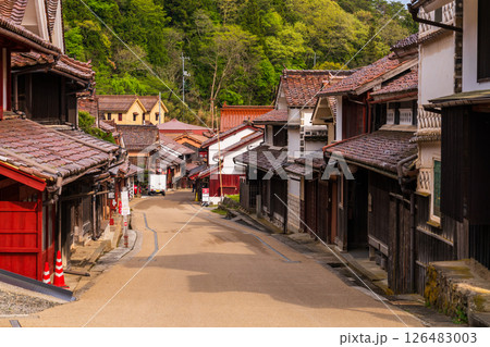 《岡山県》吹屋ふるさと村・赤い町並み 126483003