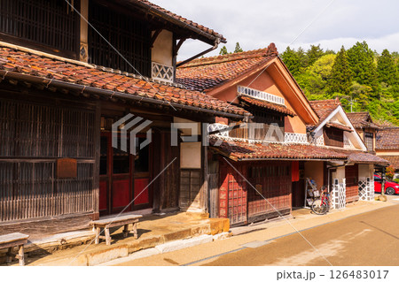 《岡山県》吹屋ふるさと村・赤い町並み 《岡山県》吹屋ふるさと村・赤い町並み 126483017