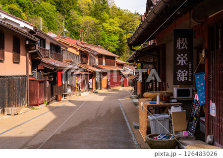 《岡山県》吹屋ふるさと村・赤い町並み 126483026
