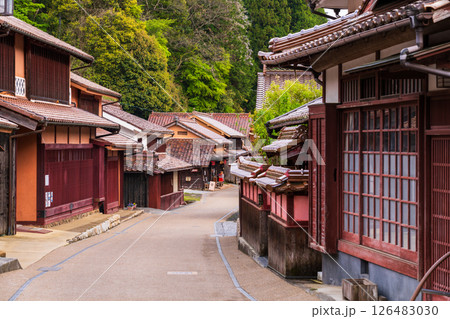 《岡山県》吹屋ふるさと村・赤い町並み 126483030