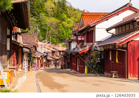 《岡山県》吹屋ふるさと村・赤い町並み 《岡山県》吹屋ふるさと村・赤い町並み 126483035