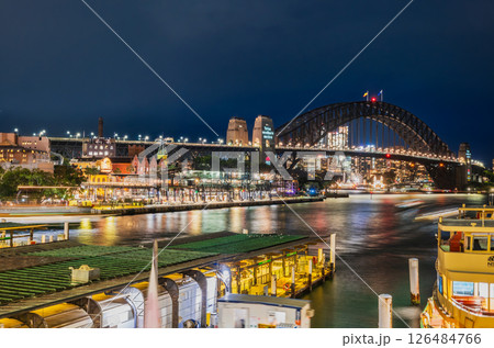 シドニー 夜のシドニー湾(ポート・ジャクソン湾) シドニー 夜のシドニー湾(ポート・ジャクソン湾) 126484766