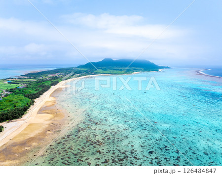 玉取崎周辺の世果報浜（沖縄県石垣市） 126484847