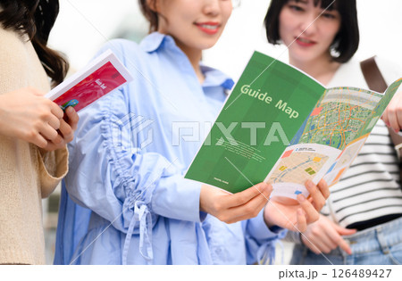 女性の旅スナップ 女性の旅スナップ 126489427