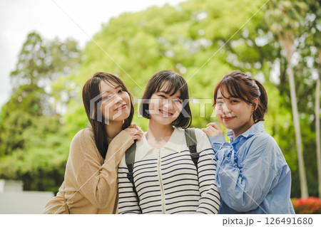 楽しいお出かけ 126491680