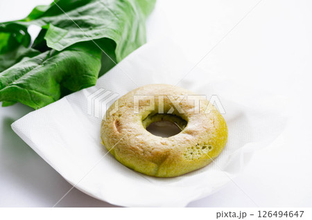 ほうれん草の焼きドーナツ ほうれん草の焼きドーナツ 126494647