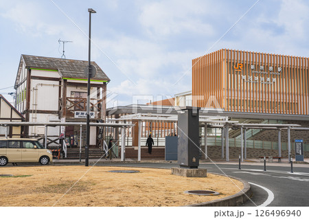 湖西市にあるJR新所原駅と天竜浜名湖鉄道新所原駅の風景(静岡県) 126496940