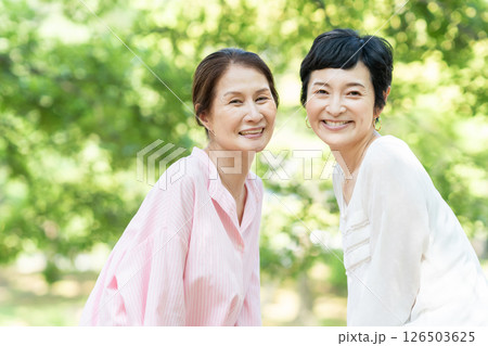 シニア女性のポートレート 126503625