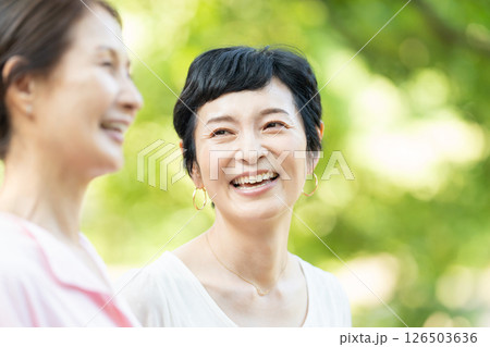 シニア女性のポートレート 126503636