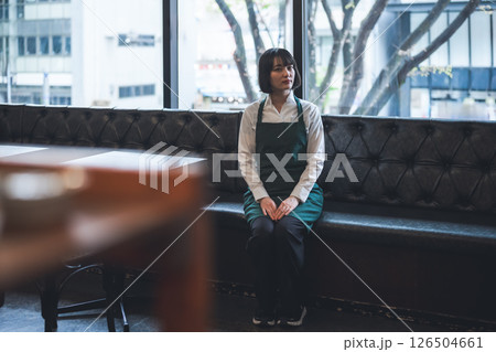 飲食店でお仕事 126504661