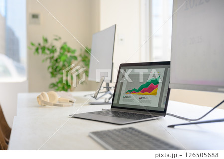 職場シーン 職場シーン 126505688