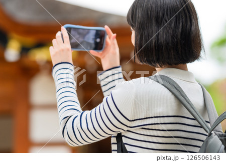 旅行をする女性のポートレート 旅行をする女性のポートレート 126506143