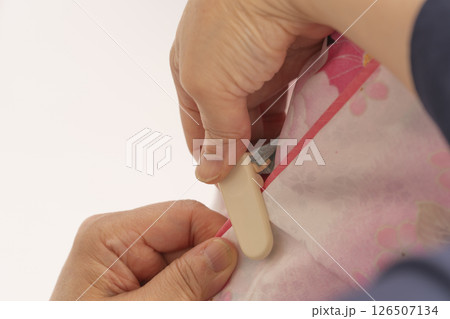 女袴の着付けをする工程 卒業袴 女袴の着付けをする工程 卒業袴 126507134