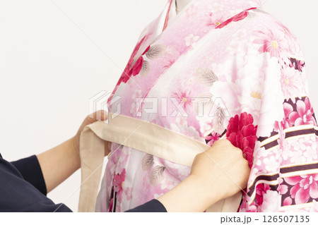 女袴の着付けをする工程 卒業袴 女袴の着付けをする工程 卒業袴 126507135