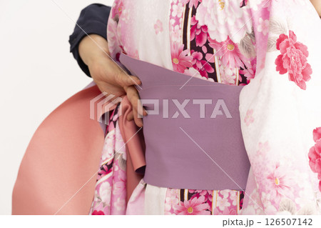 女袴の着付けをする工程 卒業袴 女袴の着付けをする工程 卒業袴 126507142