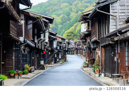 初夏の中山道 奈良井宿 長野県塩尻市 初夏の中山道 奈良井宿 長野県塩尻市 126508516