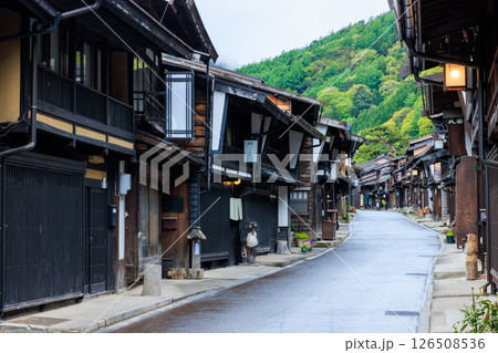 初夏の中山道 奈良井宿　長野県塩尻市 126508536