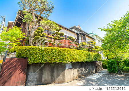 【重要伝統的建造物群保存地区】北野町山本通　初夏の旧大林保吉邸1　兵庫県神戸市中央区 126512411