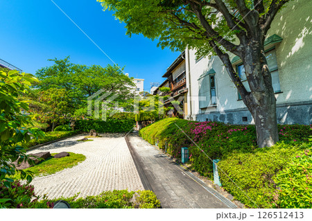 【重要伝統的建造物群保存地区】北野町山本通　初夏の旧大林保吉邸3　兵庫県神戸市中央区 126512413