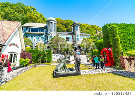 【重要伝統的建造物群保存地区】北野町山本通　初夏のうろこの家2　兵庫県神戸市中央区 126512427