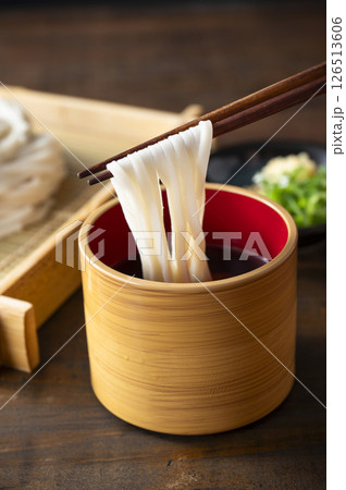 ざるうどん ざるうどん 126513606