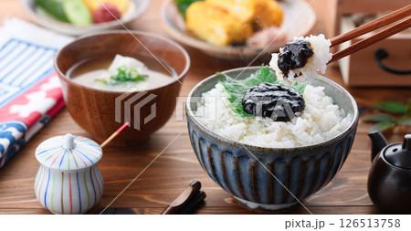 炊きたてご飯と海苔の佃煮 和朝食イメージ 炊きたてご飯と海苔の佃煮 和朝食イメージ 126513758