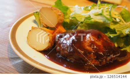 昭和レトロな洋食屋のハンバーグランチ 昭和レトロな洋食屋のハンバーグランチ 126514144