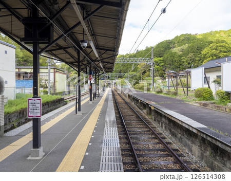 能勢電鉄妙見線の妙見口駅 能勢電鉄妙見線の妙見口駅 126514308