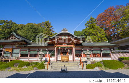 京都　西院春日神社の本殿　　 126514643