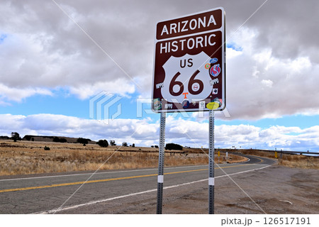 セグリマン手前のRoute 66 Sign 126517191