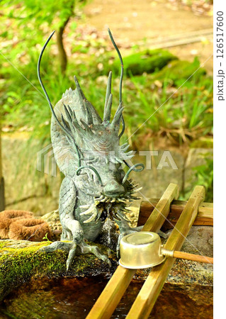 磯部神社の手水舎　富山県氷見市 126517600