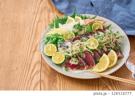 薬味たっぷりの鰹のたたき 薬味たっぷりの鰹のたたき 126518777