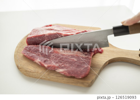 牛ばら肉ブロック切り分け 126519093