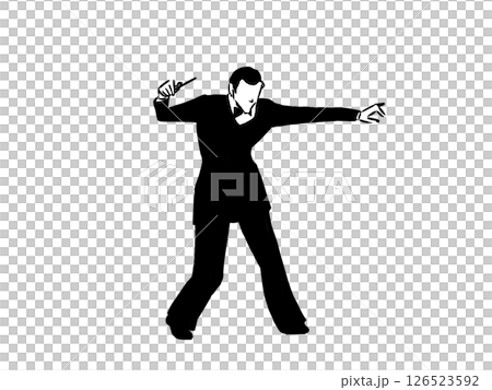 指揮をするポーズをとる蝶ネクタイの男性 126523592