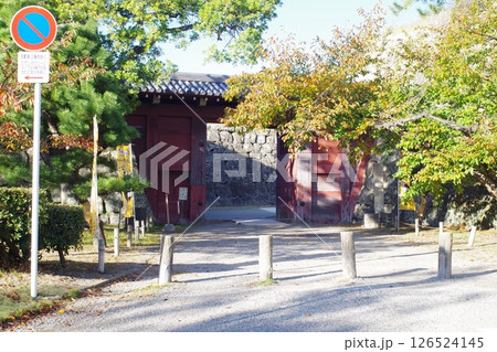 和歌山城追廻門秋の景色 和歌山城追廻門秋の景色 126524145