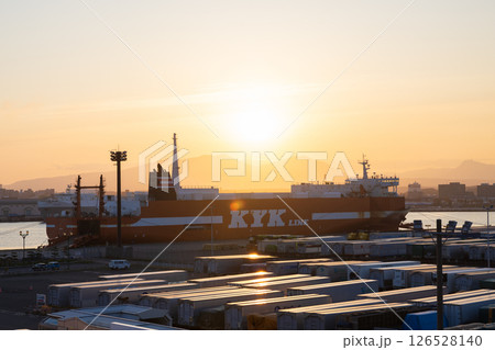 北海道、苫小牧港の景色 126528140