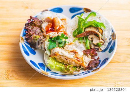 餃子の皮で簡単カナッペ 126528804