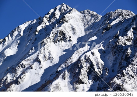 雪景色の西穂高岳 雪景色の西穂高岳 126530048