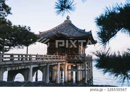 [満月寺浮御堂]琵琶湖に浮かぶ美しいお寺 126530567