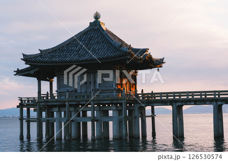 [満月寺浮御堂]琵琶湖に浮かぶ美しいお寺 126530574