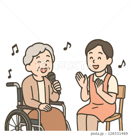 カラオケを楽しむ高齢のおばあさんと介護士(ヘルパー) 126531489