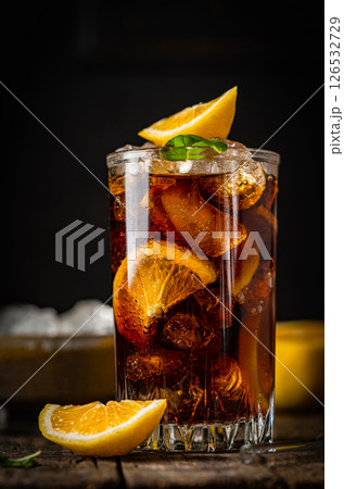 Cuba Libre cocktail 126532729